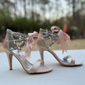 Champagne Blush wedding peep toe heel embellished 8.5 E39 satin ribbon tie up